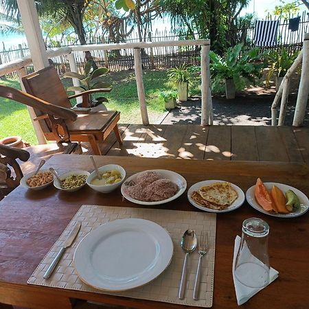 Beach House Kalukatiya - Family Villa, Seaview Room, Garden Room ديكويلاّ تين المظهر الخارجي الصورة
