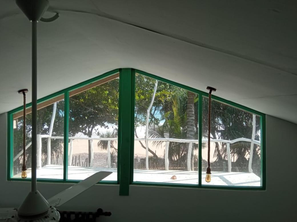 Beach House Kalukatiya - Family Villa, Seaview Room, Garden Room ديكويلاّ تين المظهر الخارجي الصورة