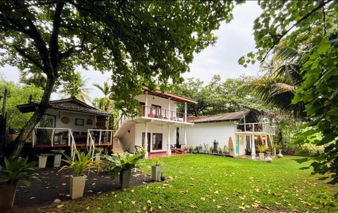 Beach House Kalukatiya - Family Villa, Seaview Room, Garden Room ديكويلاّ تين المظهر الخارجي الصورة