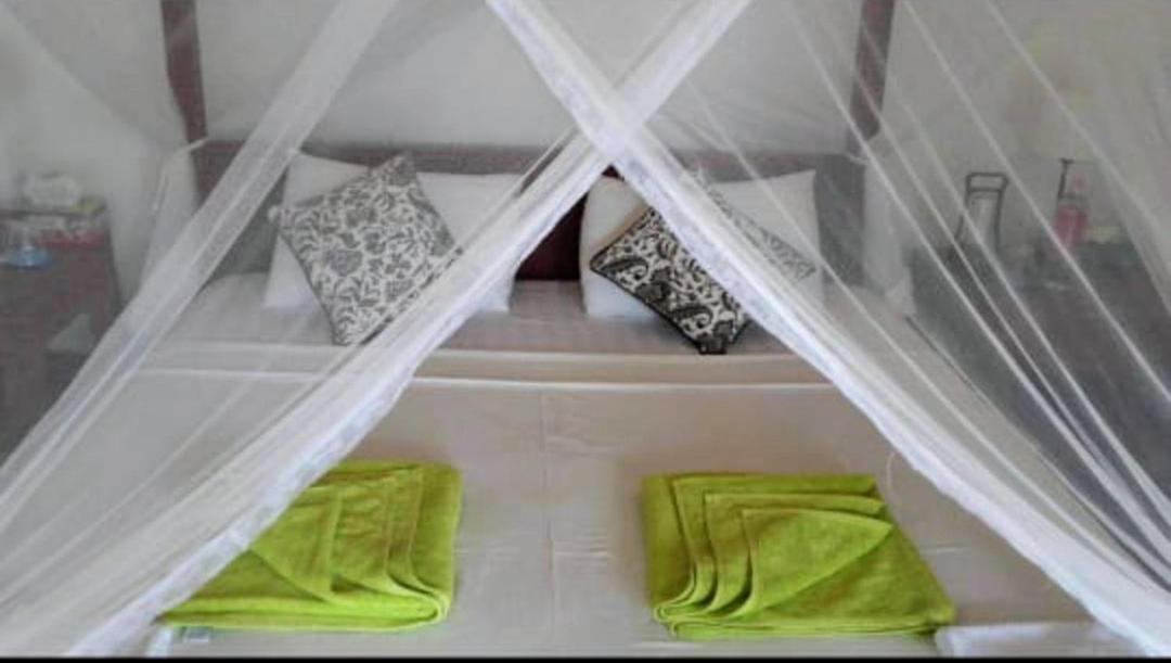 Beach House Kalukatiya - Family Villa, Seaview Room, Garden Room ديكويلاّ تين المظهر الخارجي الصورة