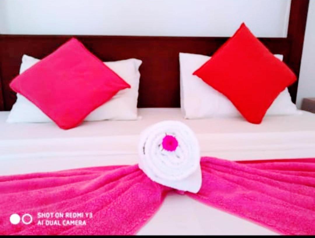 Beach House Kalukatiya - Family Villa, Seaview Room, Garden Room ديكويلاّ تين المظهر الخارجي الصورة